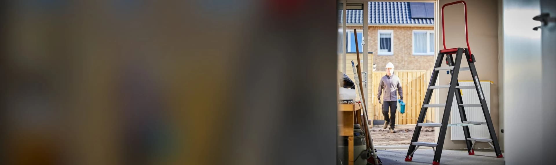 Dubbel oploopbare trap met treden aan beide kanten